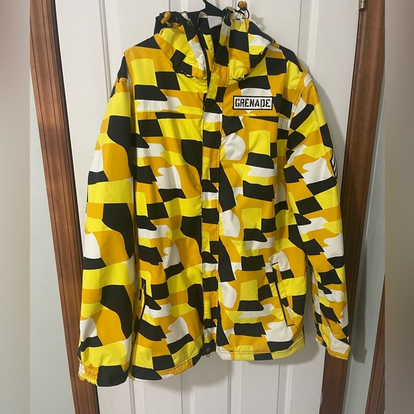 Grenade Other - Grenade “Project Fatigue” Black and Yellow Camo ski/Snowboard jacket. Size XL.